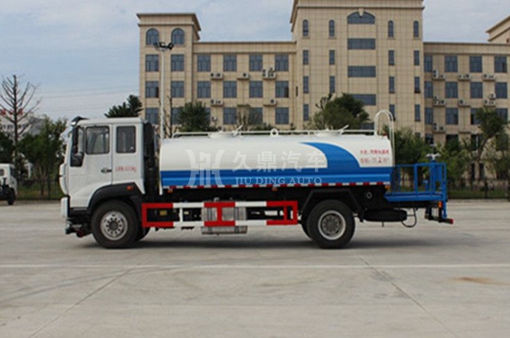 重汽斯太爾10噸灑水車圖片 重汽斯太爾10噸灑水車圖片