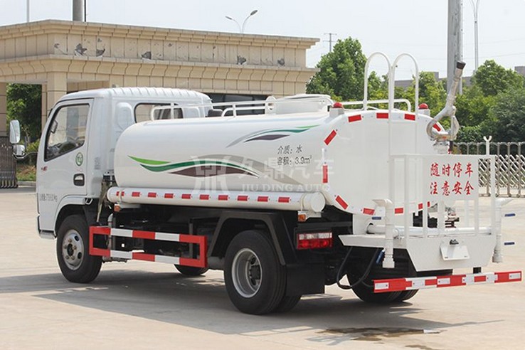 5����5�����|�L(f��ng)�������h(hu��n)�l(w��i)��ˮ܇(ch��)�DƬ