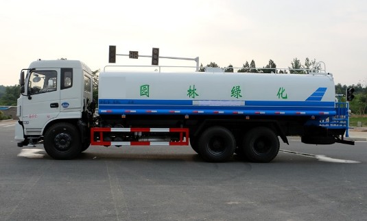 20噸灑水車報價表_東風專底后雙橋20噸綠化灑水車廠家價格2