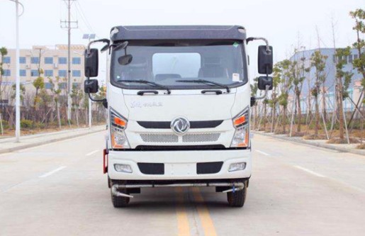 12噸灑水車要什么駕照_東風(fēng)專底D1駕駛室12噸綠化灑水車廠家價格3