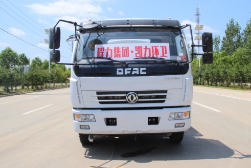 東風(fēng)多利卡灑水車圖片 東風(fēng)多利卡灑水車圖片