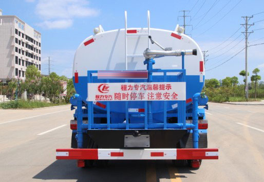 東風(fēng)多利卡灑水車圖片 東風(fēng)多利卡灑水車圖片
