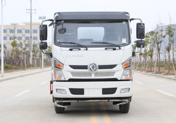 東風新款專用底盤(D1駕駛室)12方灑水車高清圖片 東風新款專用底盤(D1駕駛室)12方灑水車高清圖片