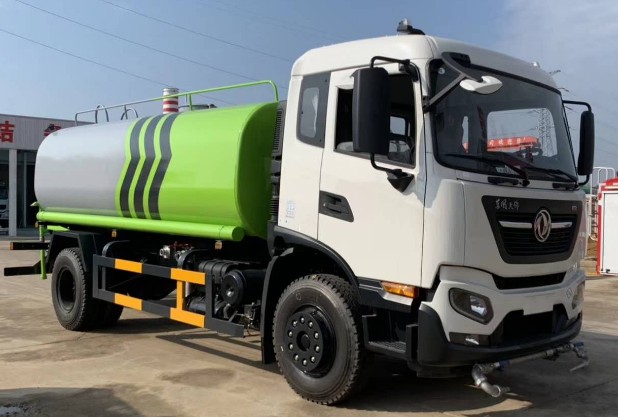 國六東風(fēng)天錦LNG灑水車圖片 國六東風(fēng)天錦LNG灑水車圖片