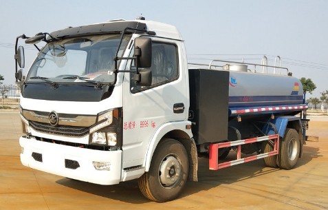 程力底盤(pán)純電動(dòng)灑水車圖片 程力底盤(pán)純電動(dòng)灑水車圖片