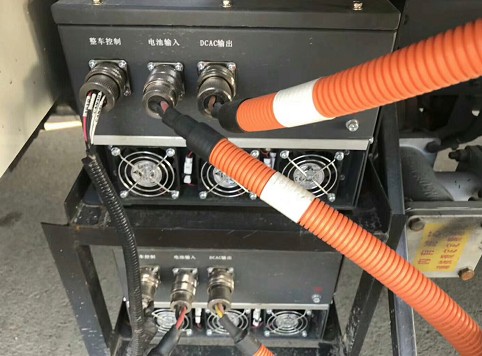 新能源小型灑水車_東風(fēng)凱普特5方純電動(dòng)小型灑水車4