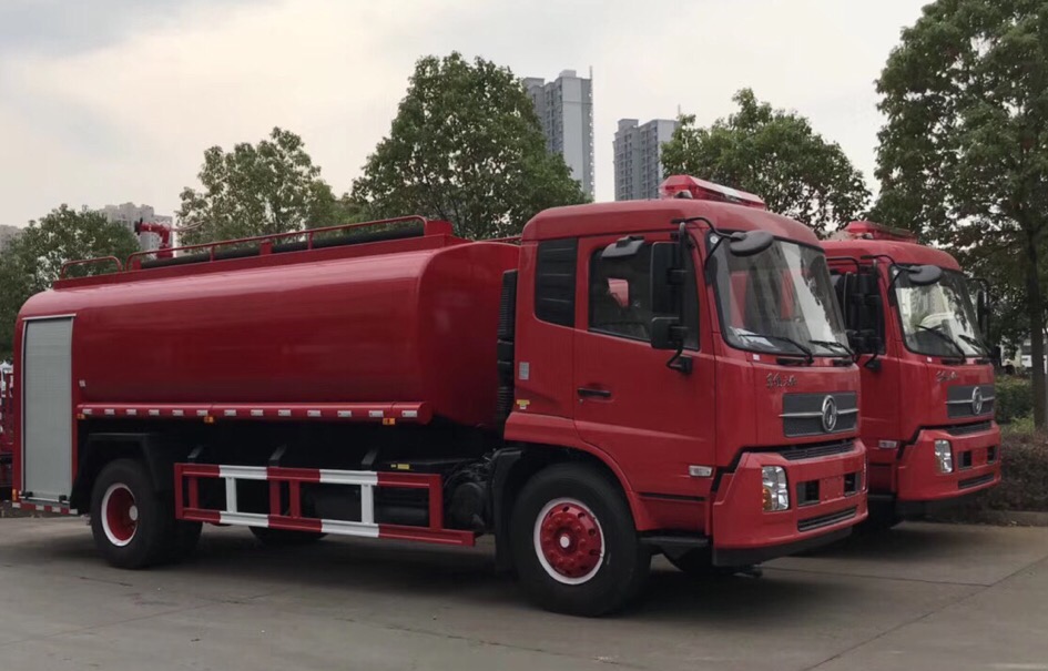 消防車消防泵后置 消防車消防泵后置