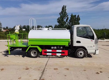 藍(lán)牌灑水車型號(hào)及價(jià)格_國(guó)六3方凱馬K1藍(lán)牌汽油綠化灑水車廠家價(jià)格4