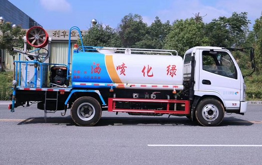 5方灑水車價(jià)格_國(guó)六凱馬6噸綠化灑水車廠家價(jià)格4