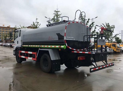 國(guó)六12方東風(fēng)專用底盤(pán)D1灑水車(chē) 國(guó)六12方東風(fēng)專用底盤(pán)D1灑水車(chē)