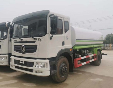國六15方東風(fēng)華神T5灑水車圖片 國六15方東風(fēng)華神T5灑水車圖片