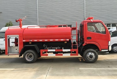 東風(fēng)小霸王四驅(qū)森林消防灑水車圖片 東風(fēng)小霸王四驅(qū)森林消防灑水車圖片