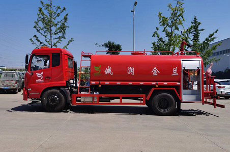 �|�L(f��ng)���\12��������ˮ܇(ch��)�DƬ