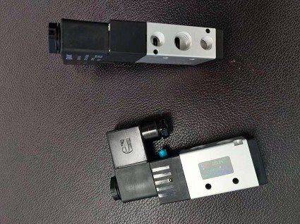 ����܇늴��y�M