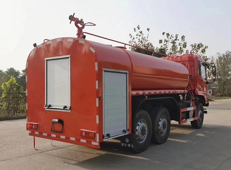 國六東風(fēng)天錦6驅(qū)越野消防灑水車 國六東風(fēng)天錦6驅(qū)越野消防灑水車