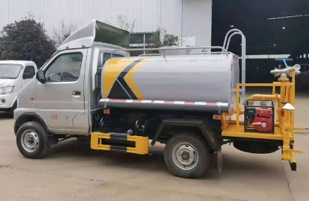 �����{�Ɩ|�L(f��ng)С������ˮ܇�DƬ