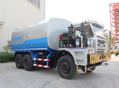 60噸-70噸礦山灑水車圖片 60噸-70噸礦山灑水車圖片