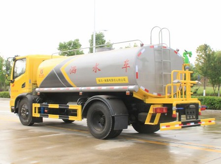 國六9.2方東風華神T3灑水車圖片 國六9.2方東風華神T3灑水車圖片