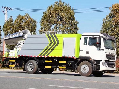 國(guó)六重汽豪沃TX多功能抑塵車圖片 國(guó)六重汽豪沃TX多功能抑塵車圖片