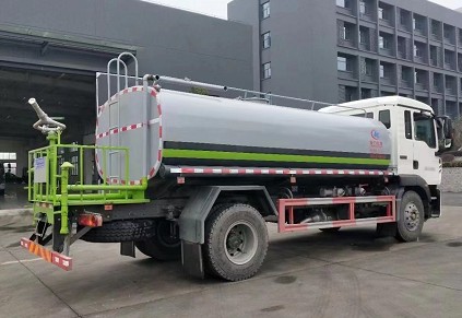 國(guó)六重汽豪沃TX綠化噴灑車圖片 國(guó)六重汽豪沃TX綠化噴灑車圖片