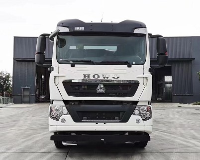 國(guó)六重汽豪沃TX后雙橋多功能抑塵車圖片 國(guó)六重汽豪沃TX后雙橋多功能抑塵車圖片