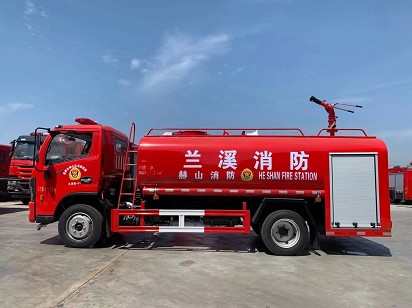 國六東風(fēng)凱普特8方消防灑水車圖片 國六東風(fēng)凱普特8方消防灑水車圖片