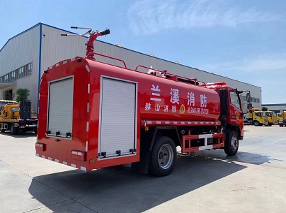 國六東風(fēng)凱普特8方消防灑水車圖片 國六東風(fēng)凱普特8方消防灑水車圖片