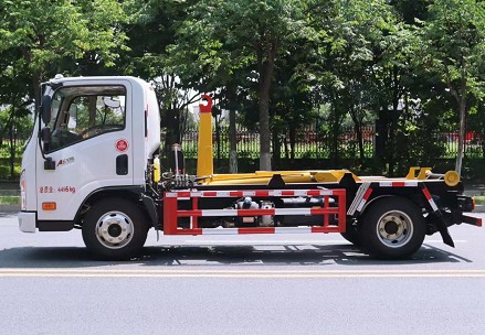 國六大運(yùn)藍(lán)牌勾臂垃圾車圖片 國六大運(yùn)藍(lán)牌勾臂垃圾車圖片