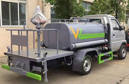 東風(fēng)小霸王灑水車圖片 東風(fēng)小霸王灑水車圖片