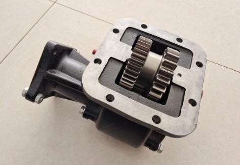 法士特原廠8JS85E小八檔變速箱取力器 法士特原廠8JS85E小八檔變速箱取力器