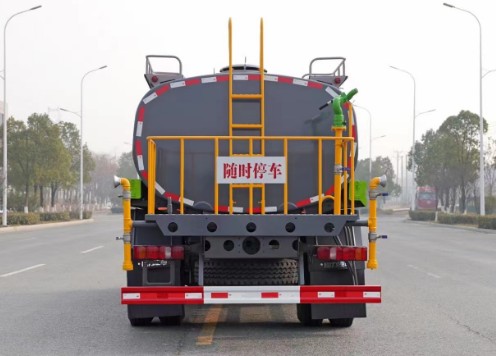 重汽豪沃NX(MATE)14方灑水車 重汽豪沃NX(MATE)14方灑水車