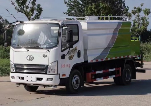 解放招財虎藍牌7方灑水車_同銳通牌CAA5042TDYC6型多功能抑塵車4