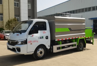 東風(fēng)途逸藍(lán)牌灑水車(chē)_7方藍(lán)牌灑水車(chē)4