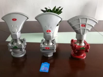 �f������